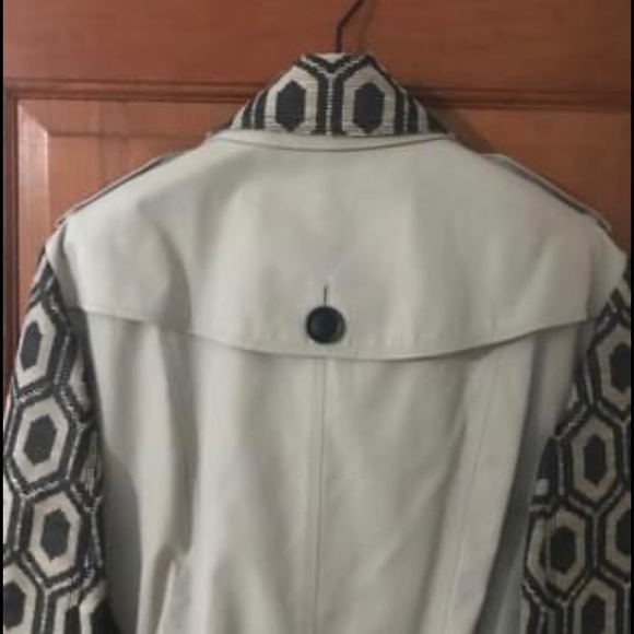 Burberry Women's Westhaven Mixed Fabric Trench - Picture 6 of 6